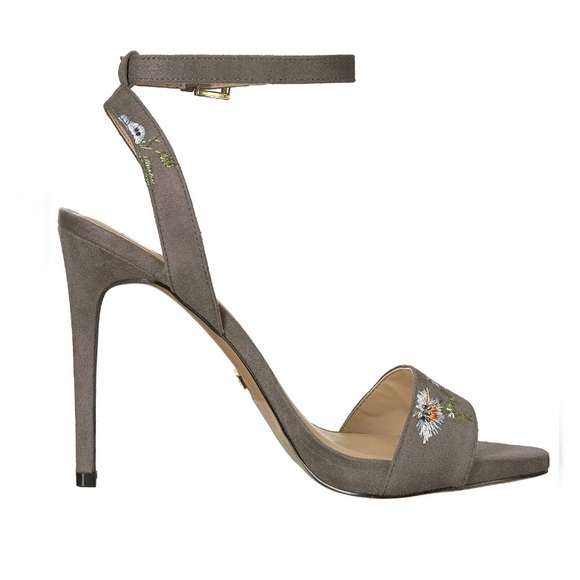 BEBE Ingram Gray Floral Embroidered High Heel Sandal Size 7 - Picture 3 of 14